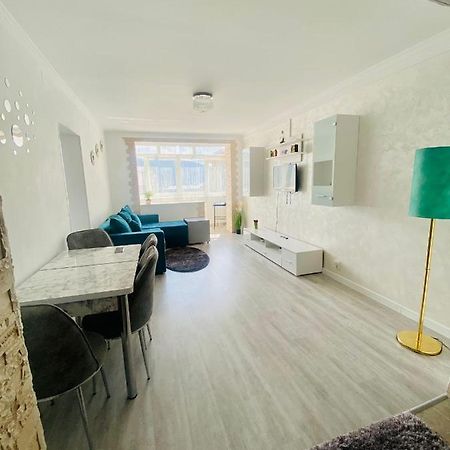 Apartament Tiron In Centru Orasului Gura Humorului Ngoại thất bức ảnh